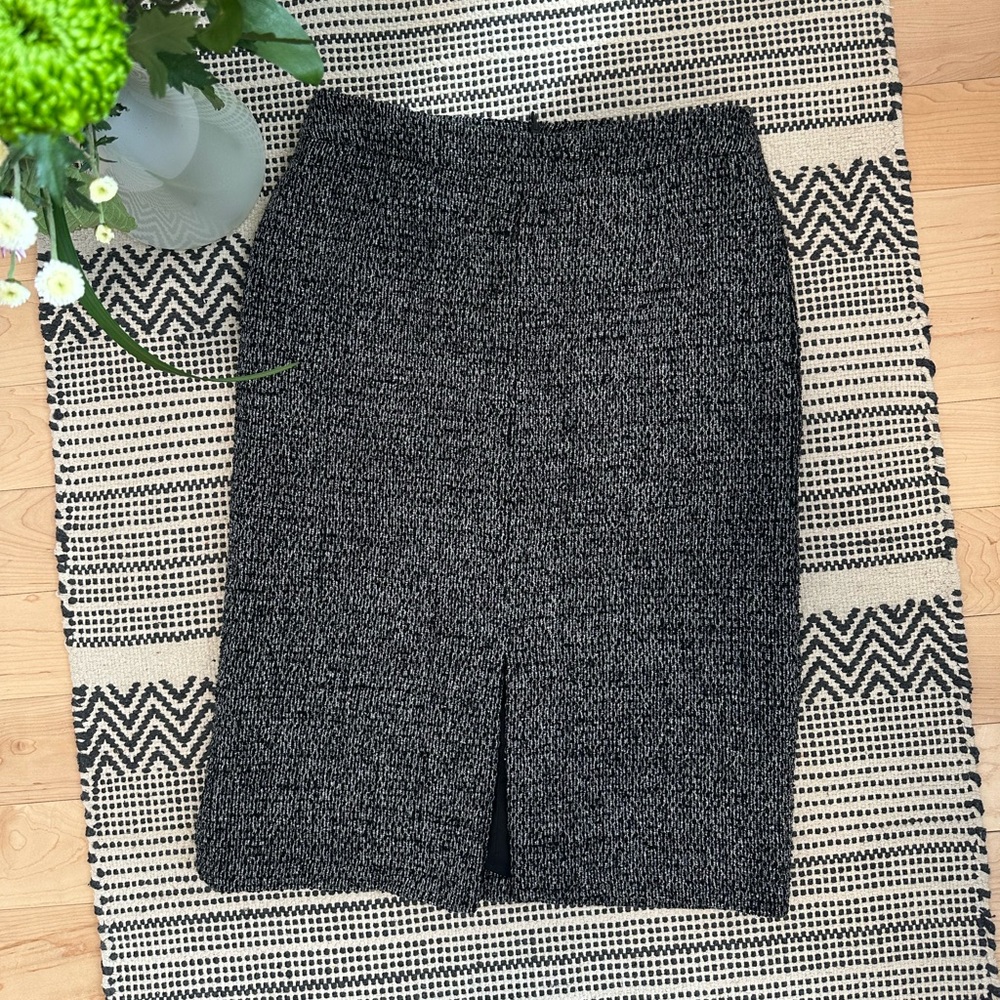 STRENESSE Gray Tweed Pencil Skirt with Front Vent